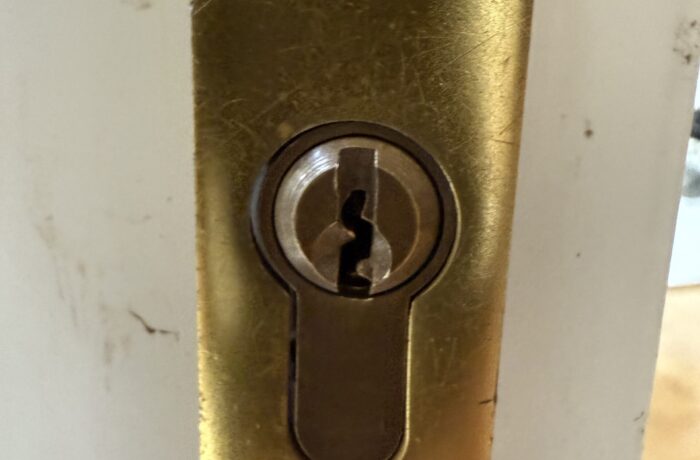 How to Fix a Broken Door Lock in Romsey